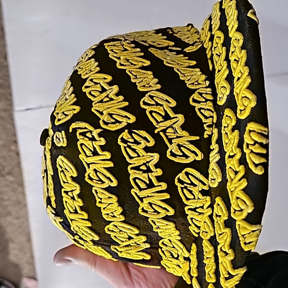 New Era Famous "Stars and Straps" cap. Size 8
